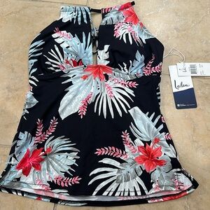 Beautiful bathing suit top too small on me